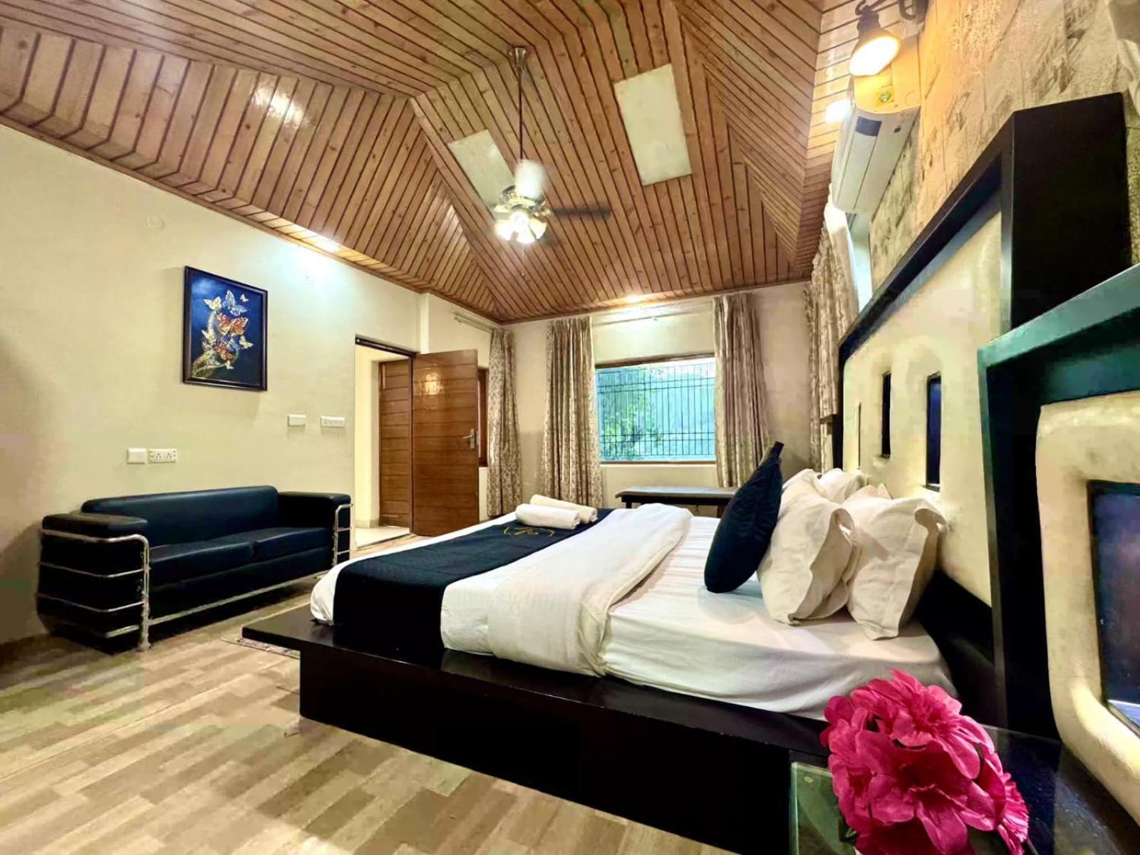 The Summer House Kasauli I Party & Music I Sky Bonfire I Managed By Exotic Stays Exteriör bild